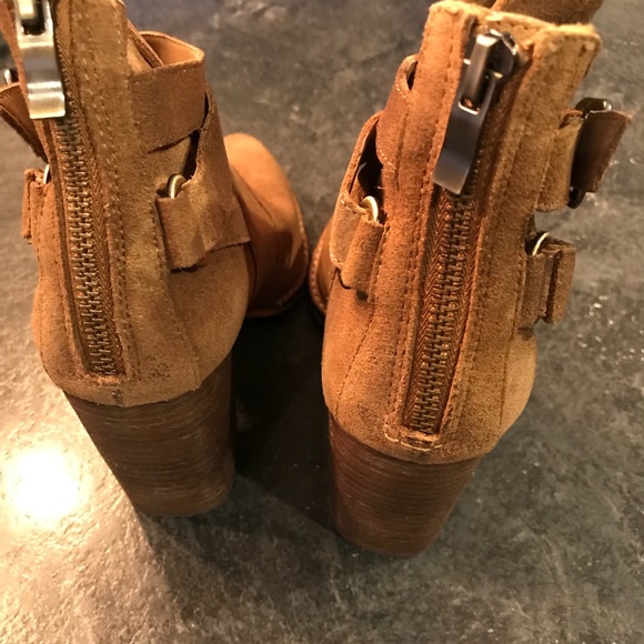 Chinese Laundry suede boots - Picture 3 of 3